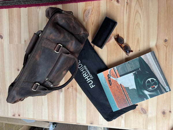 SOMMERPAKKE: Årbog vol. 5, Weekendtaske & Persol solbriller